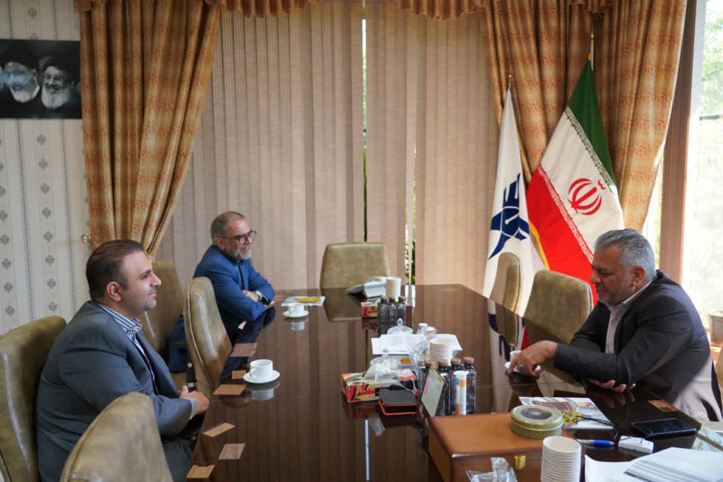 جلسه بررسی زمینه‌های همکاری مشترک میان بنیاد فاتح و دانشگاه آزاد اسلامی واحد کرج برگزار شد