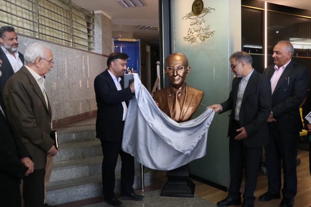 گزارش تصویری از مراسم رونمایی سردیس مرحوم محمدصادق فاتح